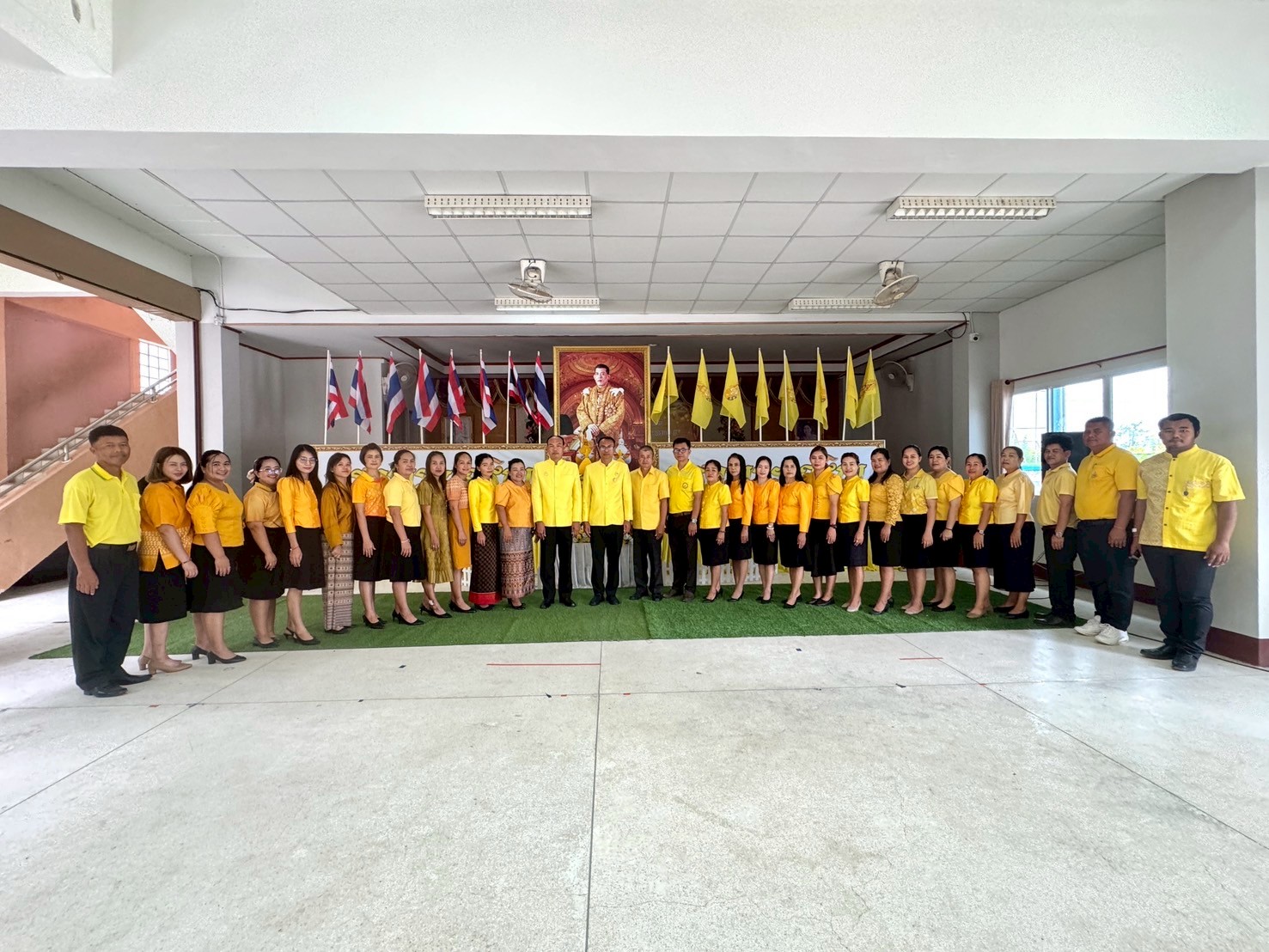 วันศุกร์ที่ 25 กรกฎาคม 2568 ผู้บริหารพร้อมด้วยคณะครูและนักเรียนโรงเรียนบ้านหนองเสี้ยว จัดพิธีวันเฉลิมพระเกียรติ พระบาทสมเด็จพระเจ้าอยู่หัว เนื่องในโอกาสเฉลิมพระชนมพรรษา 28 กรกฎาคม 2568 เพื่อแสดงความจงรักภักดีต่อสถาบันพระมหากษัตริย์ และสำนึกในพระมหากรุณาธิ